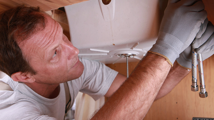 How To Choose a Right Plumber in Orange County, CA